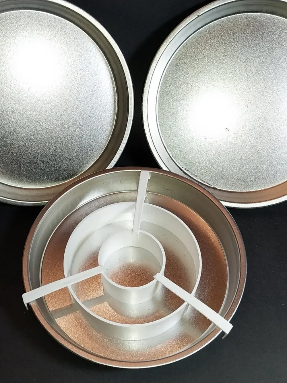 Chicago Metallic Checkerboard Cake Pan Set